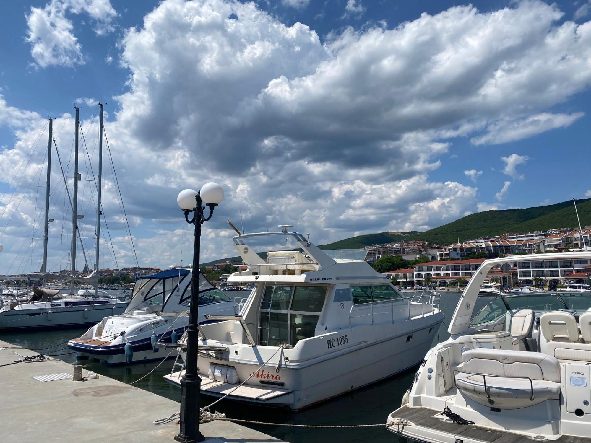 Marina Bay 22 Apartment Sveti Vlas Bagian luar foto