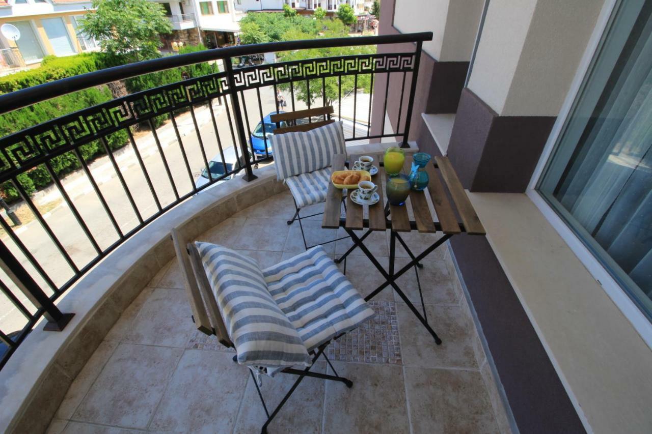 Marina Bay 22 Apartment Sveti Vlas Bagian luar foto